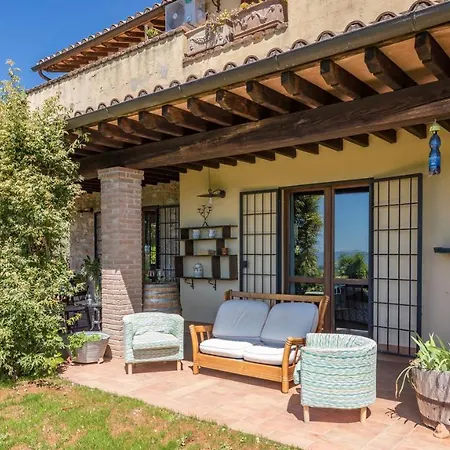 Villa Mila 6, Emma *