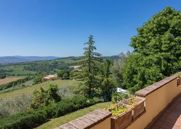 Mila 6, Emma Villa Gualdo Cattaneo