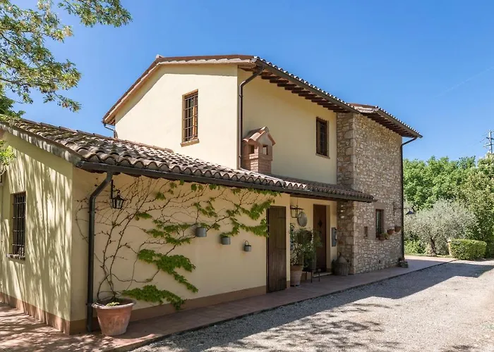 Mila 6, Emma Villa Gualdo Cattaneo